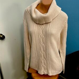 Pullover knitted sweater
